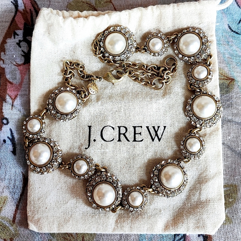 J. Crew Signed Gold Tone Faux Pearl Cha Cha Necklace Lifesaver Clasp - Picture 6 of 7